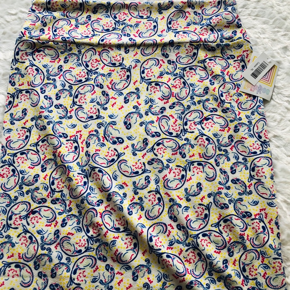 NWT XL LuLaRoe Cassie White with Blue Swirls